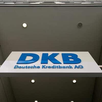 DKB-will-mit-weniger-Beschaeftigten-auskommen.jpg