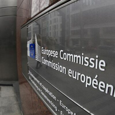EU-Kommissar-warnt-vor-Folgen-des-Erstarkens-rechtsextremer-Kraefte.jpg